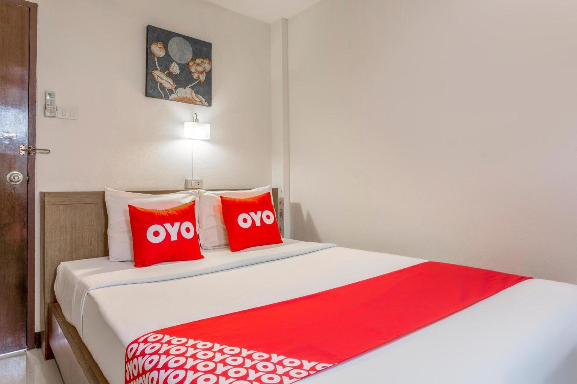 Super Oyo 1096 Winner Inn Hotel Chiang Mai Exterior foto